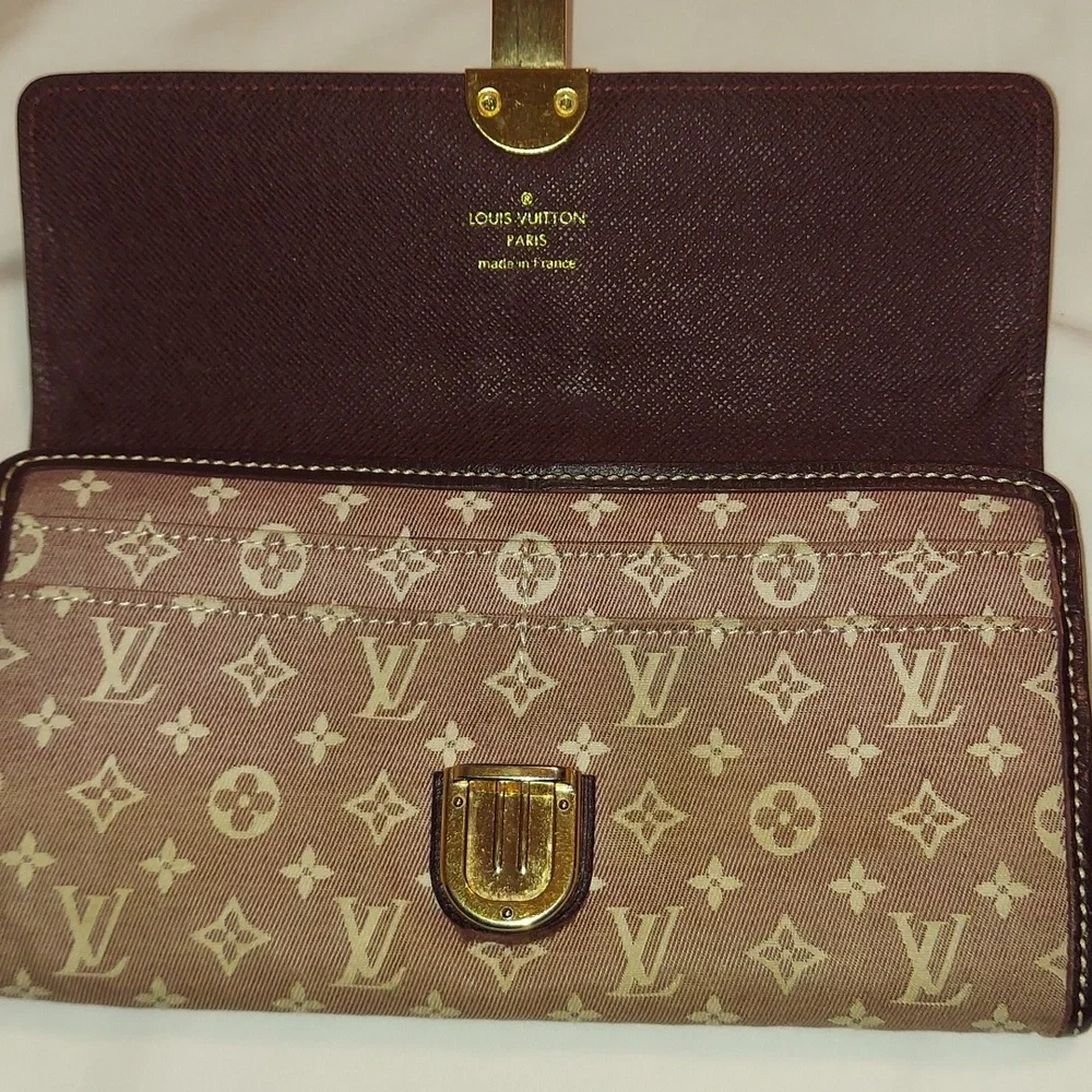 Louis Vuitton authentic louis